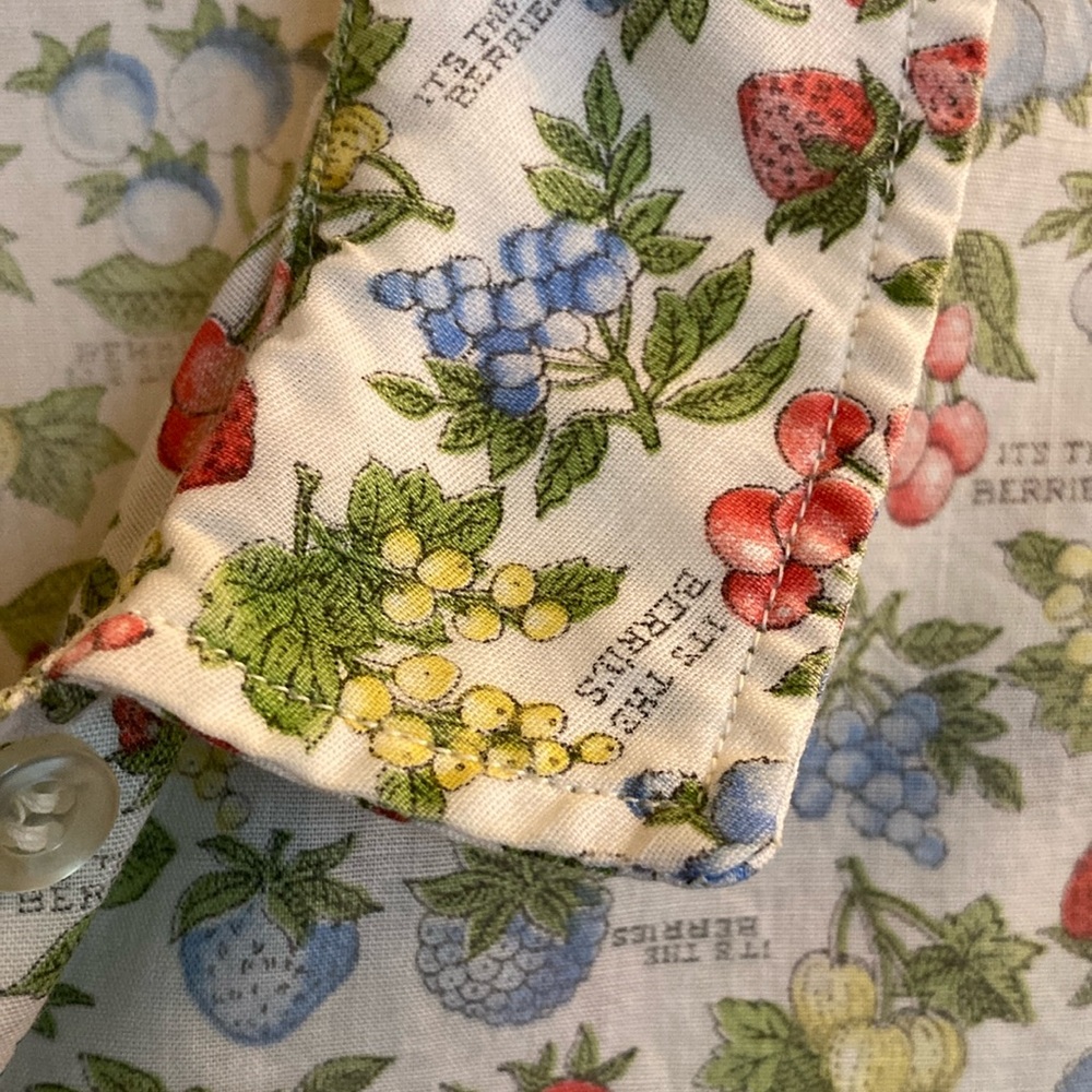 Cream Sleeveless Blouse with Peter Pan Collar fruit print vintage - Picture 4 of 8